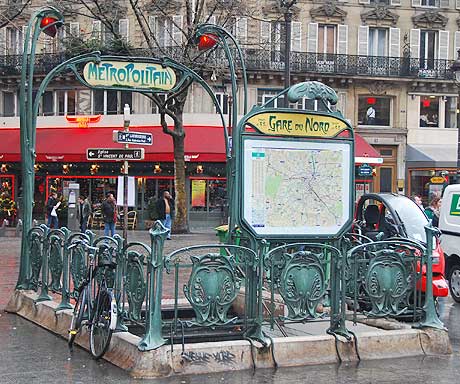 Entrance to the Paris Gare du Nord Metro station.