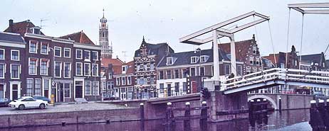 My Porsche parked on the bank of the Spaarne River in Haarlem, The Netherlands. http://www.enjoy-europe.com/hte/chap18/Chap18images/7x0035PorscheSpaarne.jpg